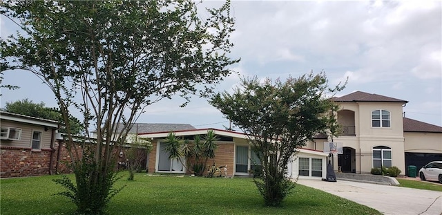 4 Laux Manor Dr, Metairie, LA 70003