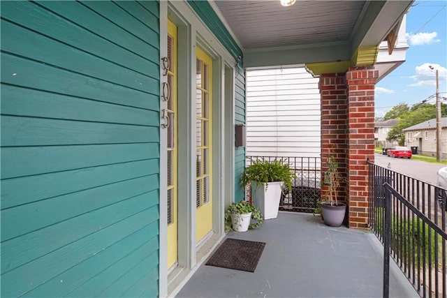 905-907 Pelican Ave, New Orleans, LA 70114 - view of porch