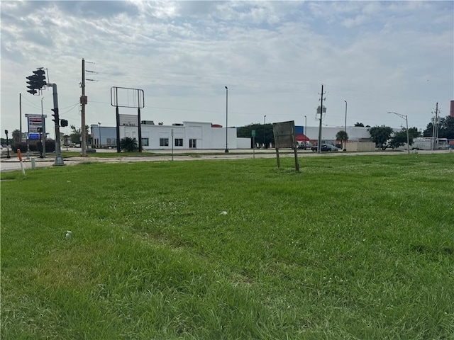 8356 W Judge Perez Dr, Chalmette, LA 70043