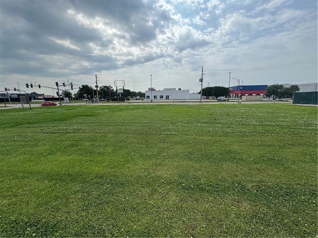 8356 W Judge Perez Dr, Chalmette, LA 70043