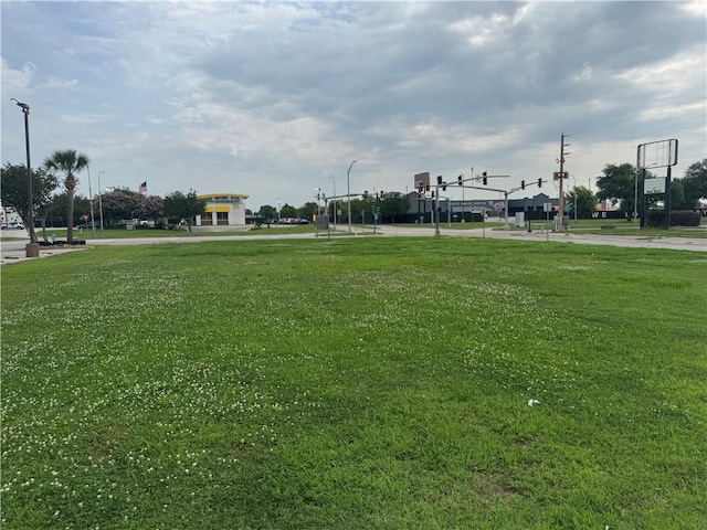 8356 W Judge Perez Dr, Chalmette, LA 70043