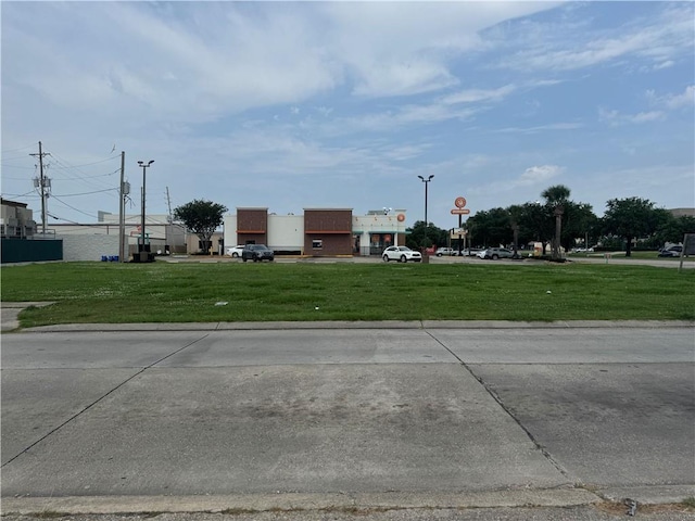 8356 W Judge Perez Dr, Chalmette, LA 70043