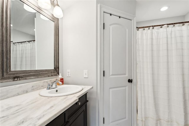 27044 Lucille Dr, Lacombe, LA 70445 - full bath featuring vanity