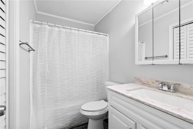 326 Barton Ave, Luling, LA 70070 - full bath featuring vanity, ornamental molding, toilet, and curtained shower