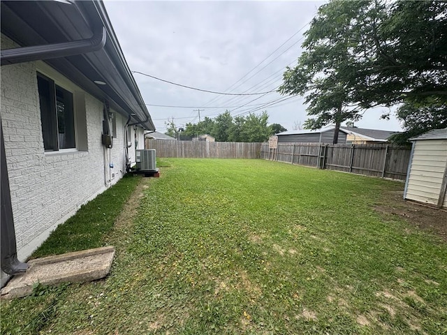 3805 Purdue Dr, Metairie, LA 70003 - view of yard featuring cooling unit