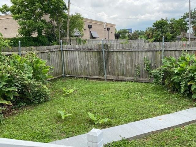 7 Labarre Pl, Jefferson, LA 70121 - view of yard