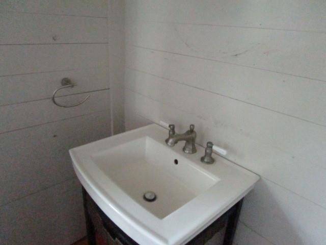 6561 Catina St, New Orleans, LA 70124 - bathroom featuring a sink