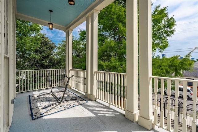 2134 Harmony St, New Orleans, LA 70115 - view of covered porch