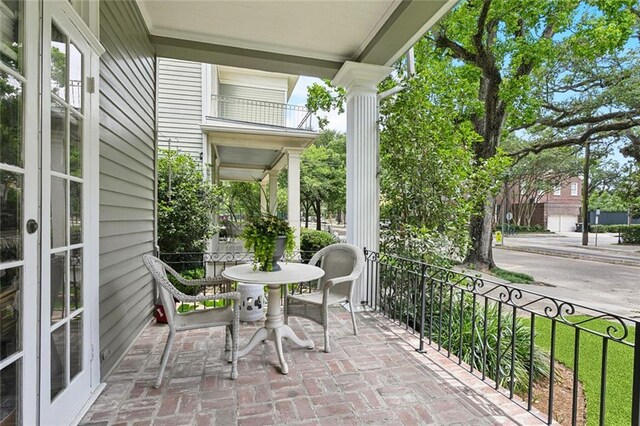 39294 Broadway St, New Orleans, LA 70118 - view of covered porch
