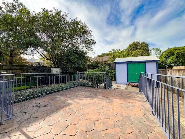 2508 Joseph St, New Orleans, LA 70115 - fenced backyard with a patio