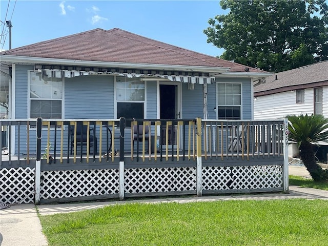 3034 Clouet St, New Orleans, LA 70126 - back of property featuring a deck