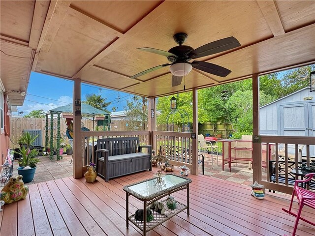 4153 W Loyola Dr, Kenner, LA 70065 - deck with a fenced backyard and a ceiling fan