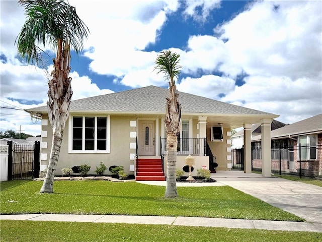 4608 Loveland St, Metairie, LA 70006 - view of front of home with stucco siding and concrete driveway