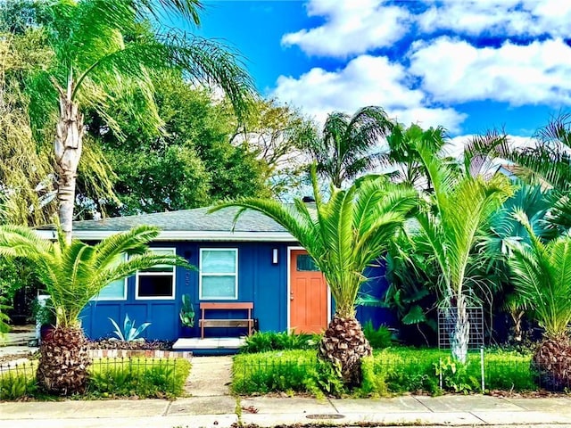 2405 Mariette Dr, Chalmette, LA 70043 - view of front of property