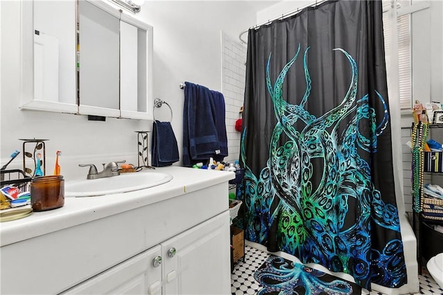 441214 Eden St, New Orleans, LA 70125 - bathroom with vanity and a shower with curtain