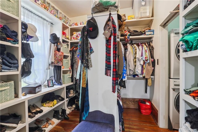 518 Pacific Ave, New Orleans, LA 70114 - spacious closet with stacked washer / dryer and wood finished floors