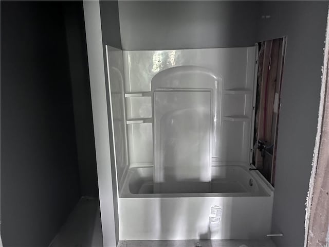 99 White St, Hammond, LA 70403 - detailed view of shower / bathtub combination