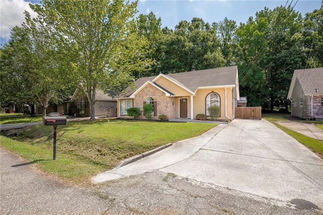 70046 9th St, Covington, LA 70433 - single story home featuring a front lawn and driveway