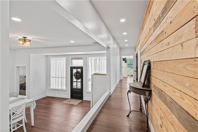 7599 Park Ave, Houma, LA 70364 - entrance foyer featuring recessed lighting, dark wood-style flooring, and baseboards