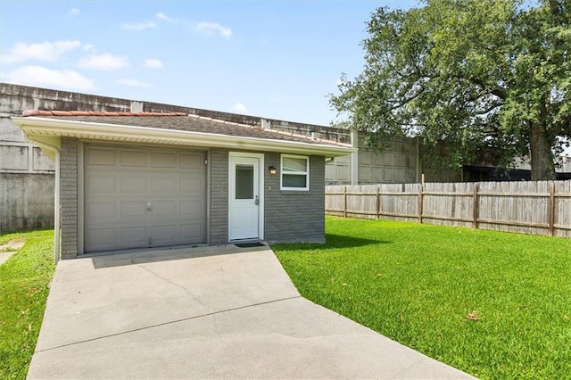 228 W Kenilworth-A St, New Orleans, LA 70124 - garage with driveway