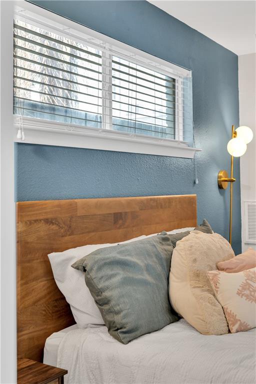 2833 St Charles Ave Unit 16, New Orleans, LA 70115 - view of bedroom