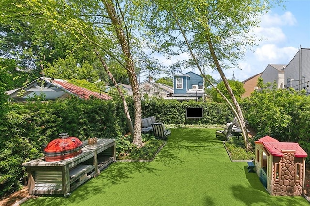 1113 9th St, New Orleans, LA 70115 - view of green lawn