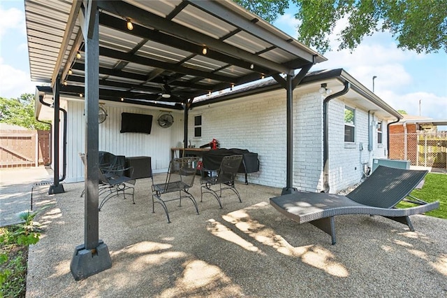 917 Belmont Pl, Metairie, LA 70001 - view of patio featuring a ceiling fan