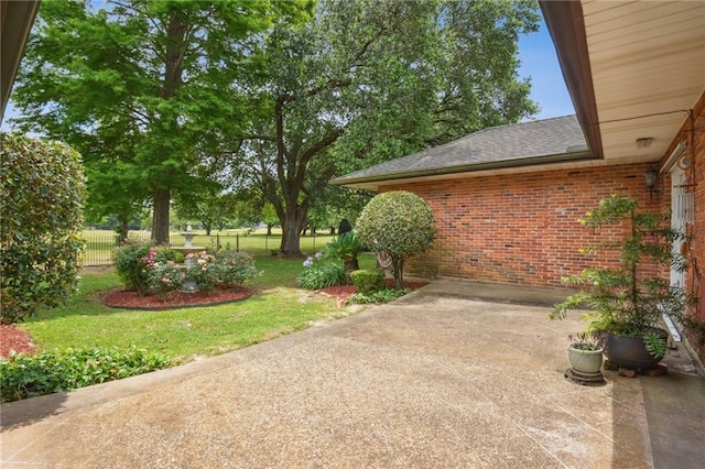 653 Fairfield Ave, Gretna, LA 70056 - view of yard with a patio
