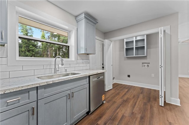 602 Susan Dr, Hammond, LA 70403 - kitchen featuring gray cabinetry, a sink, dishwasher, tasteful backsplash, and dark wood finished floors