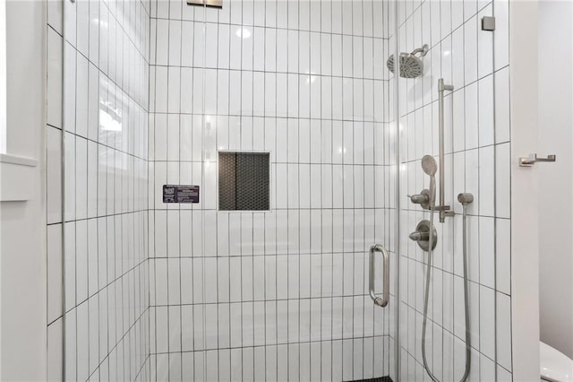 304 Henry Clay Ave, New Orleans, LA 70118 - full bath with tiled shower and toilet