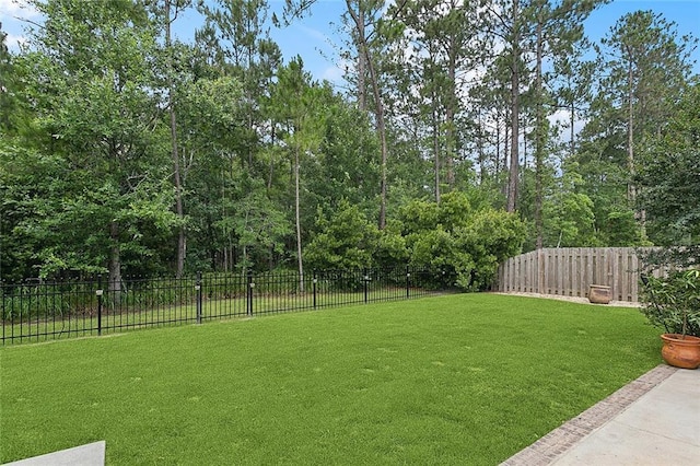 596 Blue Heron Ln, Madisonville, LA 70447 - view of yard