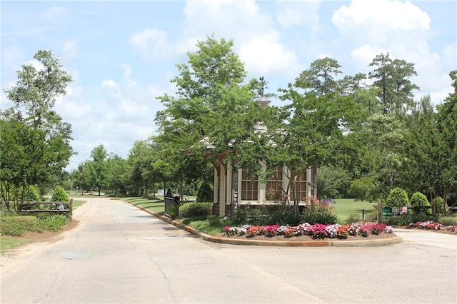 596 Blue Heron Ln, Madisonville, LA 70447 - view of asphalt street
