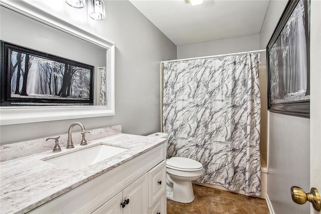 255 Wilson Ln, Belle Chasse, LA 70037 - bathroom featuring vanity, toilet, and shower / bath combo with shower curtain