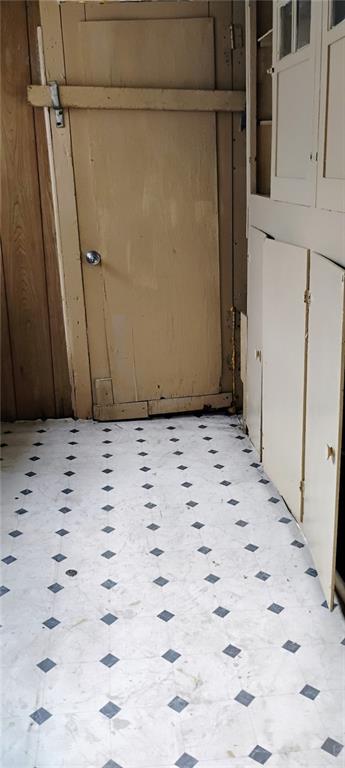 182224 Frenchmen St, New Orleans, LA 70116 - detailed view of tile patterned floors