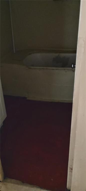 182224 Frenchmen St, New Orleans, LA 70116 - bathroom with a tub
