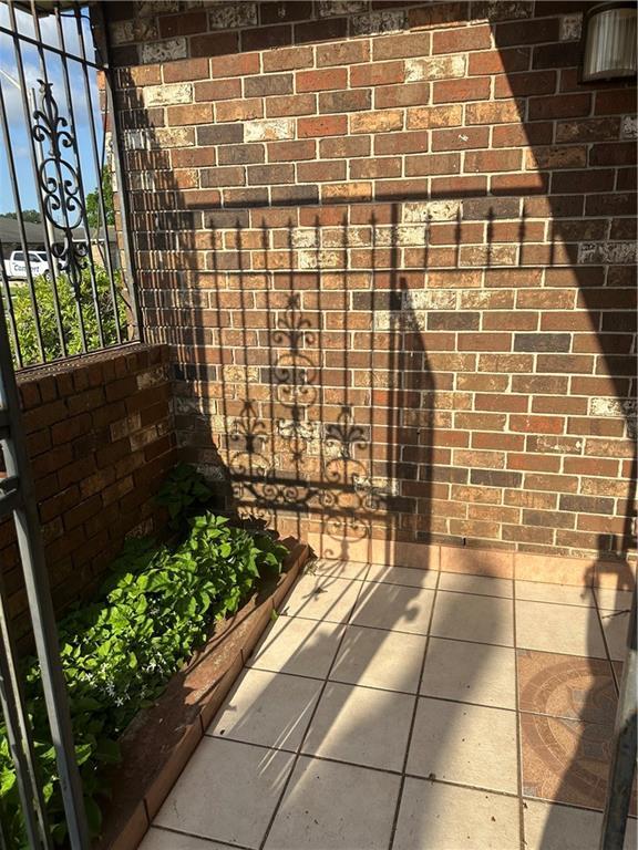 5037 Woodcrest Dr, Marrero, LA 70072 - photo 2