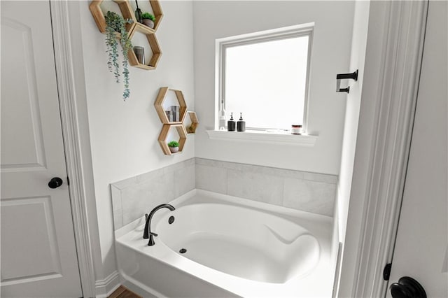 39593 Fly Creek Rd, Ponchatoula, LA 70454 - bathroom featuring a garden tub