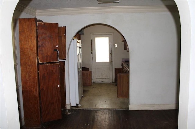 717 E Jefferson Park, Jefferson, LA 70121 - hallway featuring wood-type flooring, arched walkways, baseboards, and crown molding