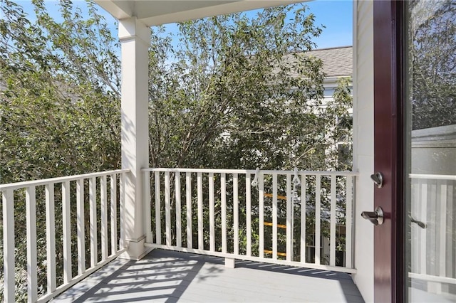 1212 Milan St, New Orleans, LA 70115 - view of balcony