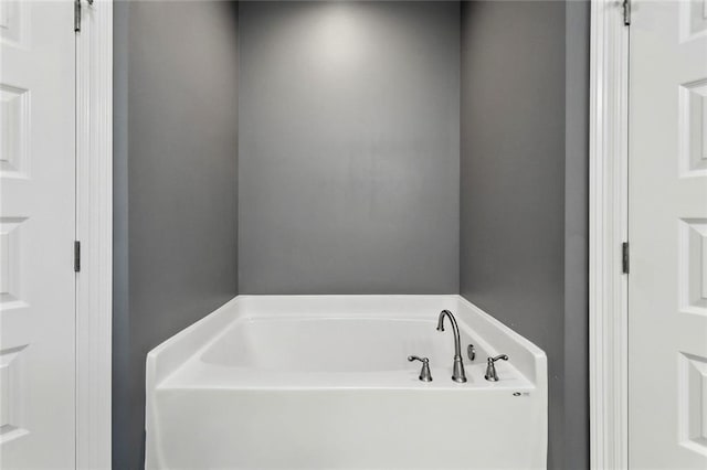 19499 Deerfield Loop, Loranger, LA 70446 - full bathroom featuring a garden tub