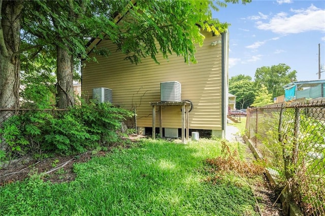 4716-18 Burgundy St, New Orleans, LA 70117 - view of rear view of house