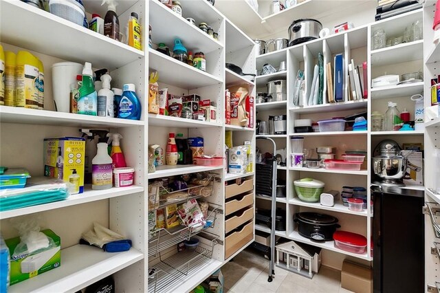 105 Mulberry Dr, Metairie, LA 70005 - view of pantry