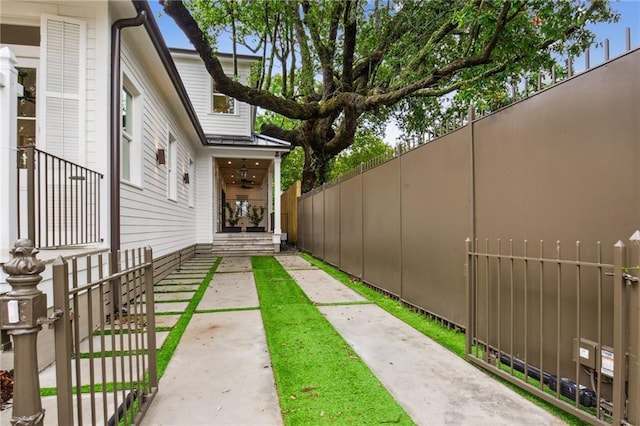 1015 Cadiz St, New Orleans, LA 70115 - view of property entrance