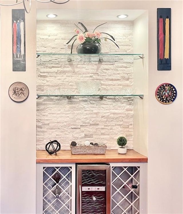 714 Third St, New Orleans, LA 70130 - indoor dry bar featuring beverage cooler and recessed lighting