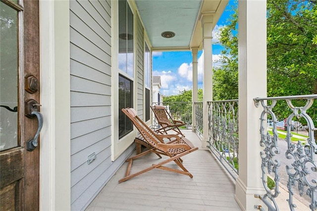 1026 Valence St, New Orleans, LA 70115 - view of balcony