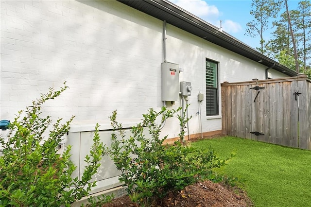 121 Chateau Papillon Ln, Mandeville, LA 70471 - view of side of home