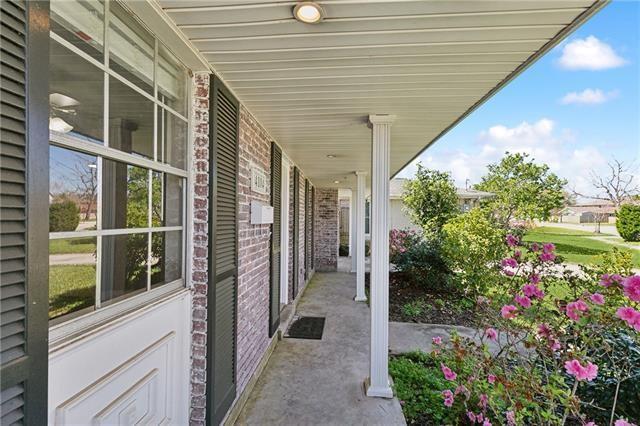4804 Antonini Dr, Metairie, LA 70006 - view of covered porch
