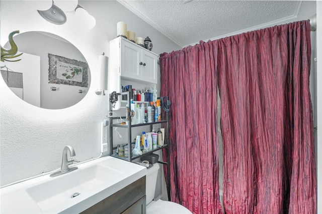 11 Richelle St, Waggaman, LA 70094 - full bath with a textured ceiling, vanity, toilet, and a shower with shower curtain