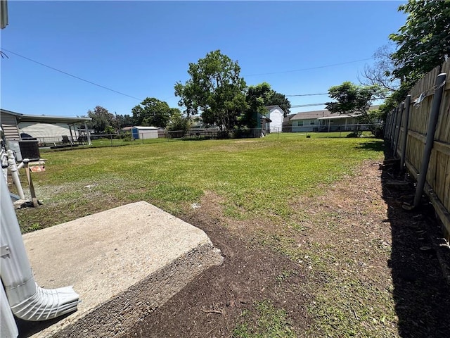 733 Morningside Dr, Gretna, LA 70056 - view of yard with a patio