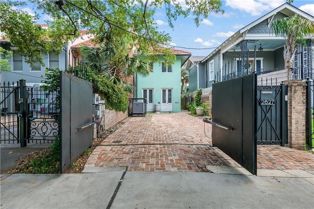 2627 S Carrollton Ave, New Orleans, LA 70118 - gate with french doors